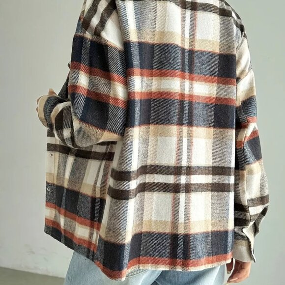 Relaxed Fit Plaid‎ Snap Down Shirt - Picture 2 of 5